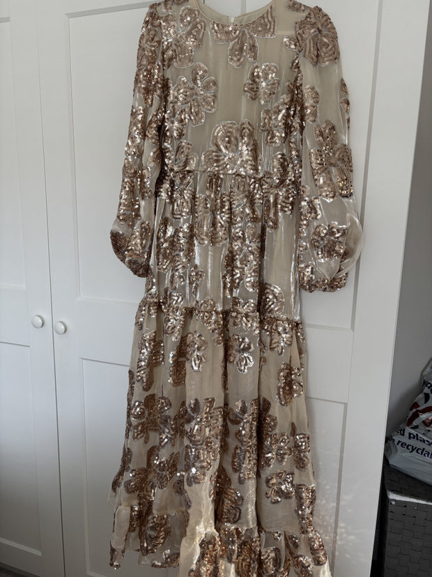 <b>DREAM</b> Giselle Sequin Midi Dress